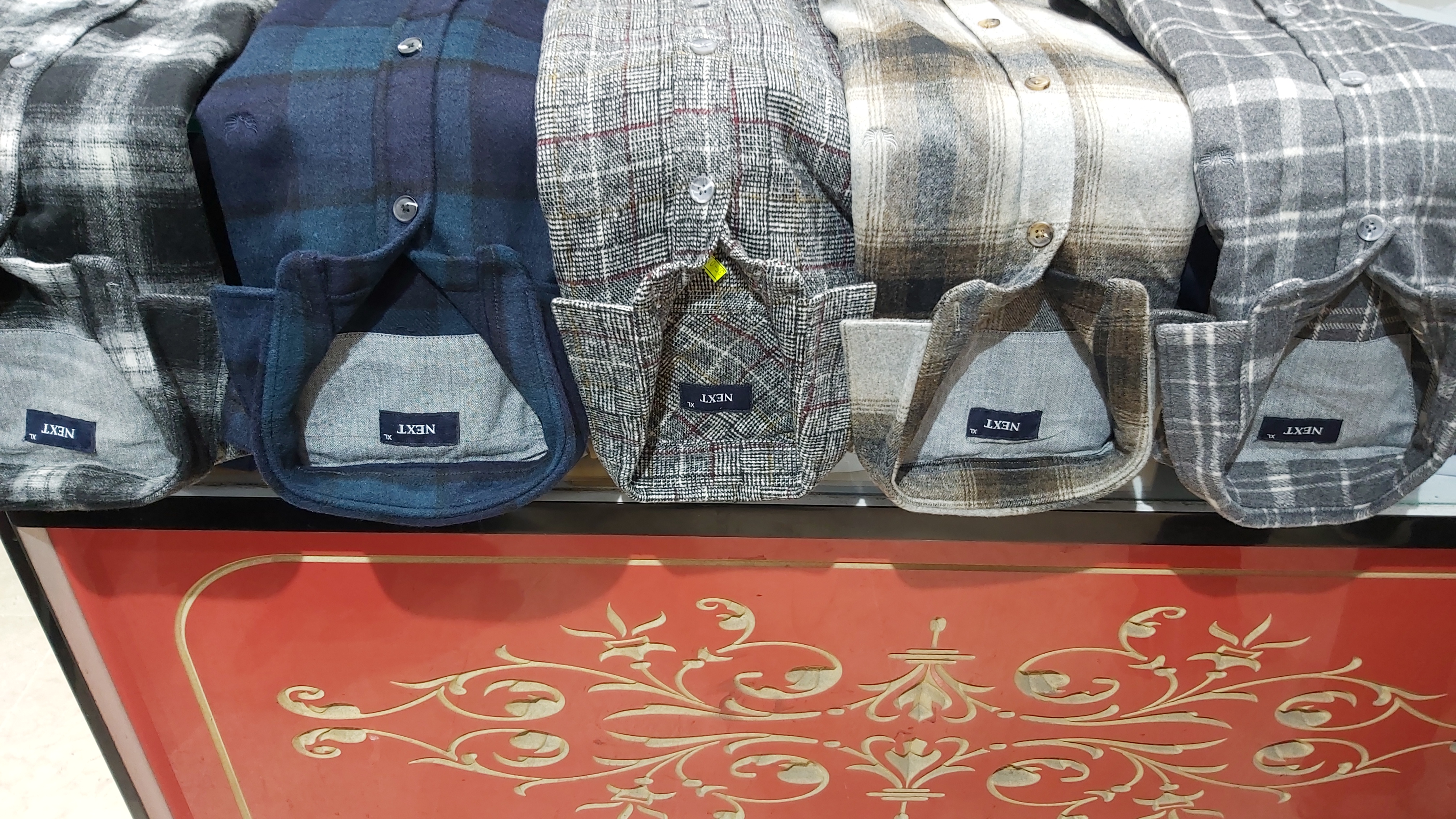 پیراهن پشمی زمستانه